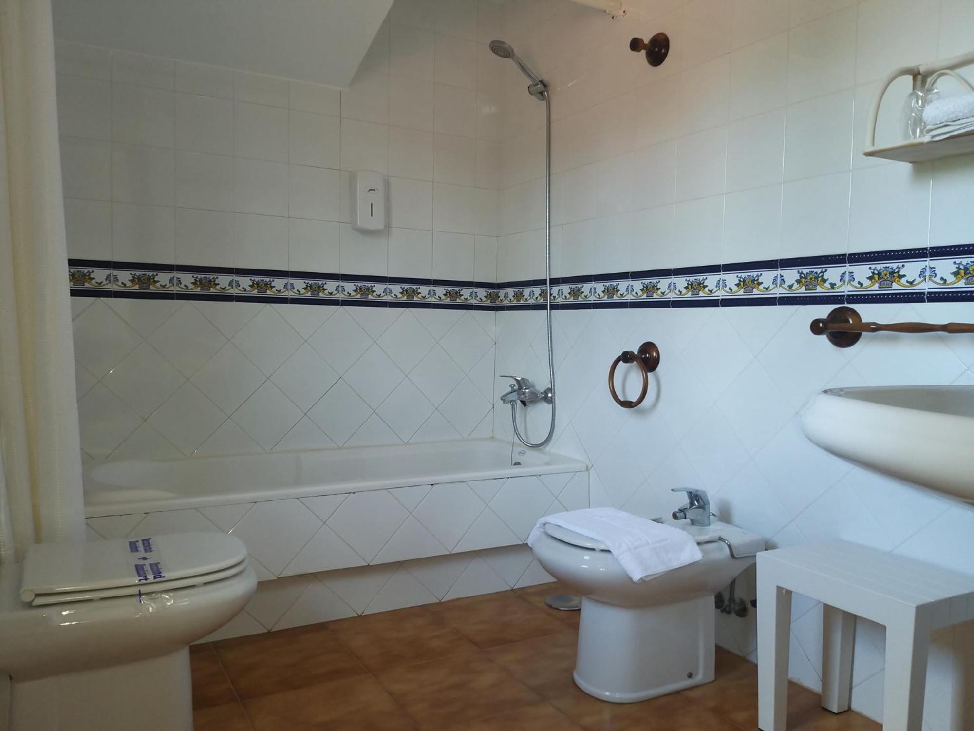 Hostal Restaurante O'Cadaval Frades Rum bild